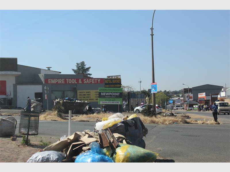 Eastleigh needs upkeep Bedfordview Edenvale News Eastleigh needs upkeep Bedfordview Edenvale News